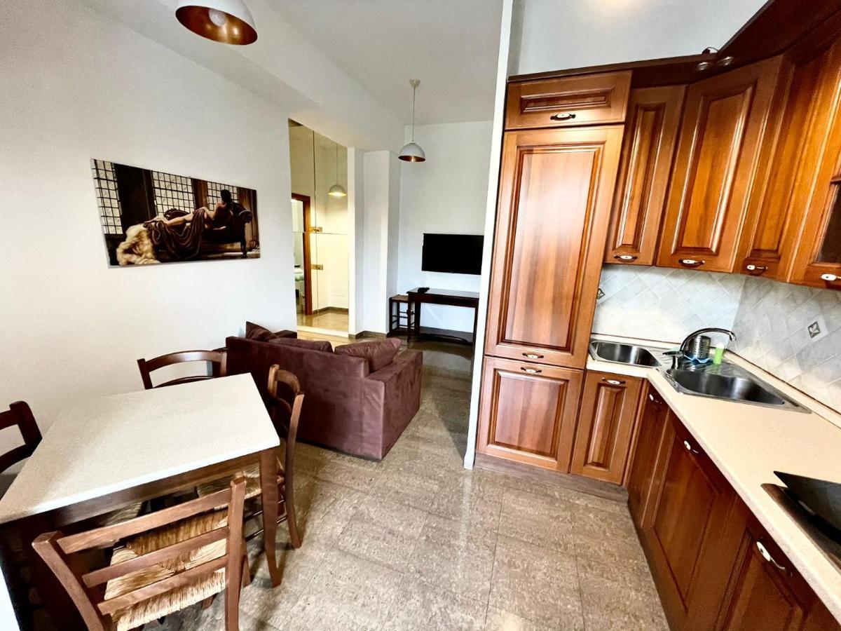 Interno Dieci Rome Bagian luar foto