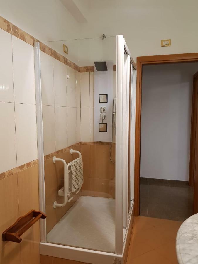 Interno Dieci Rome Bagian luar foto