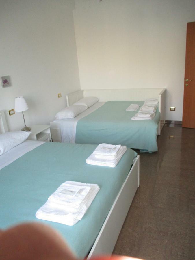 Interno Dieci Rome Bagian luar foto