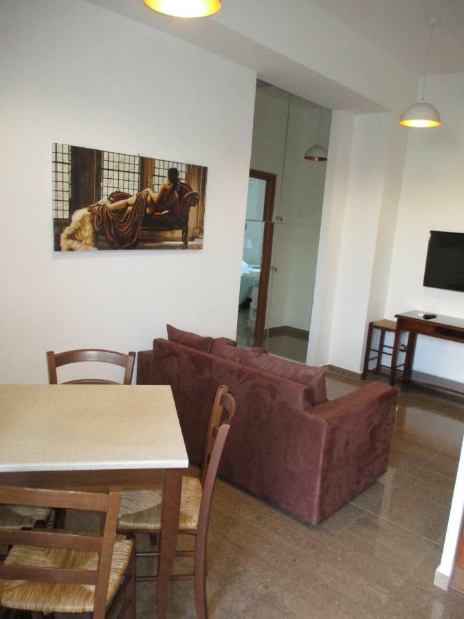 Interno Dieci Rome Bagian luar foto